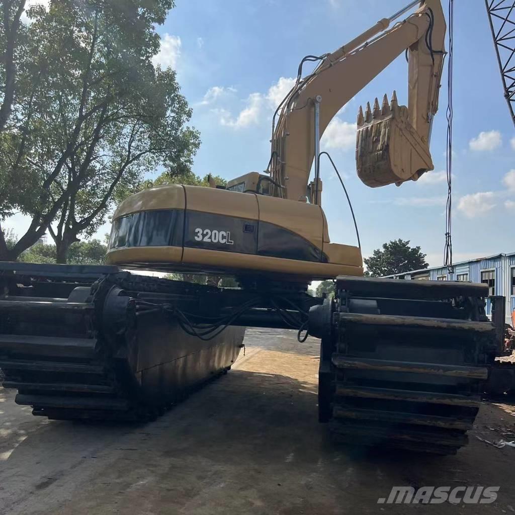 CAT 320 C Amfibijski bageri