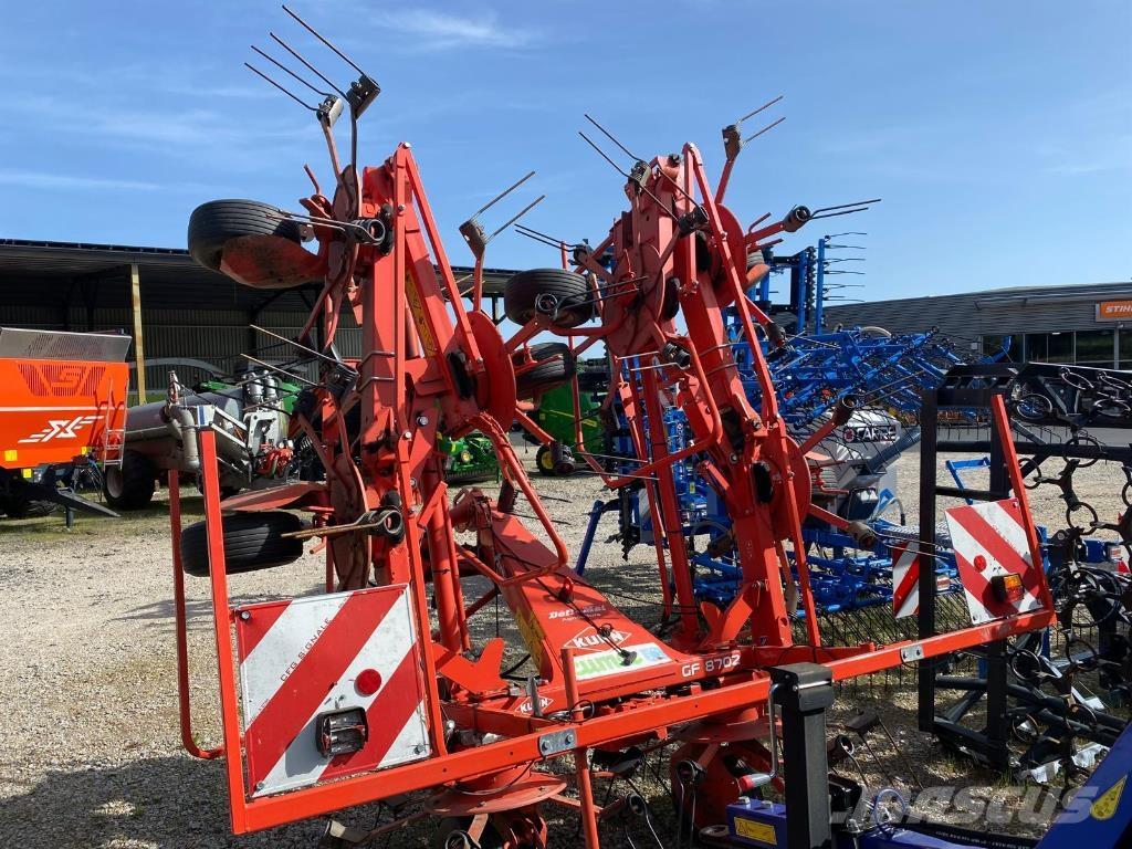 Kuhn GF8702 Okretači i sakupljači sijena