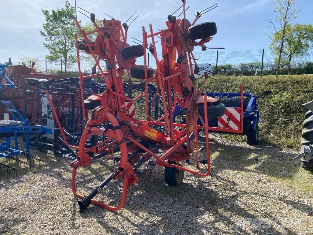 Kuhn GF8702 Okretači i sakupljači sijena