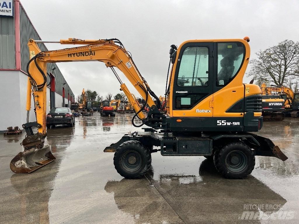 Hyundai R55W-9A Bageri na kotačima