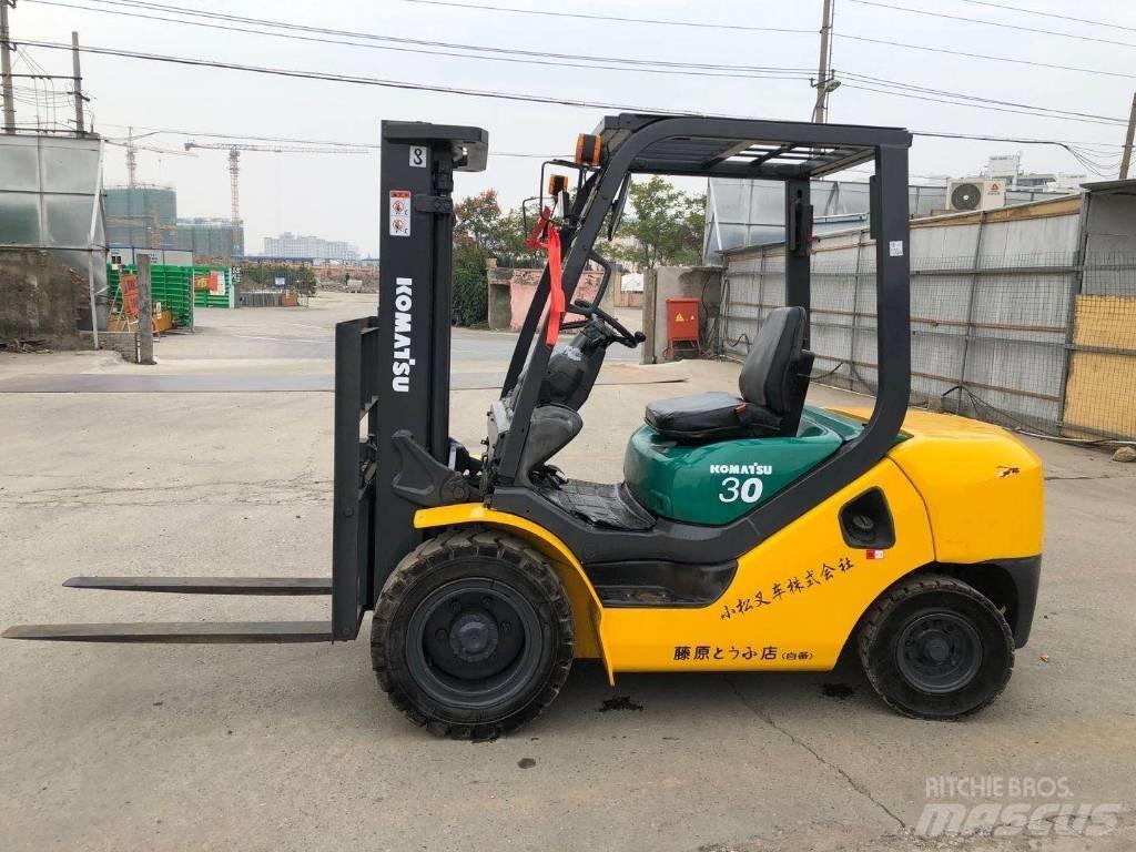 Komatsu FD30 Dizelski viličari