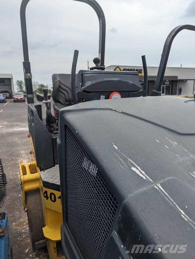 Bomag BW 120 AD-3 Valjci sa dvojnim bubnjem