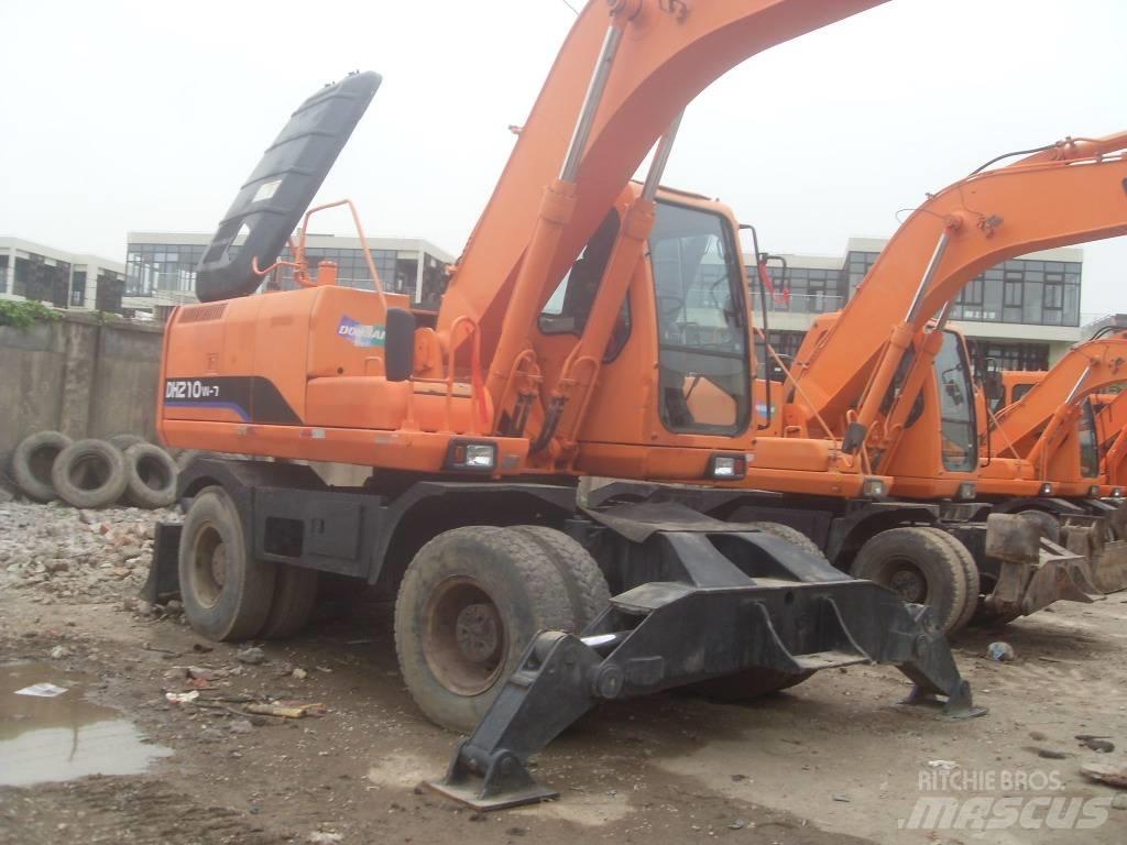 Doosan DH 150 W-7 Bageri na kotačima