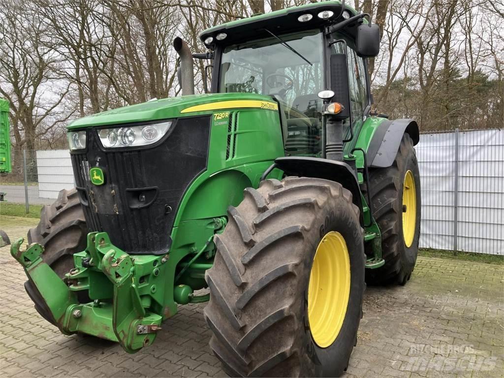 John Deere 7230R Traktori
