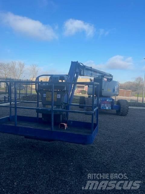 JLG 800 AJ Teleskopske podizne platforme