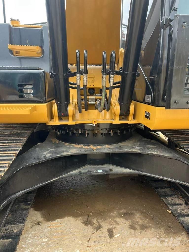 CAT 320 Bageri gusjeničari