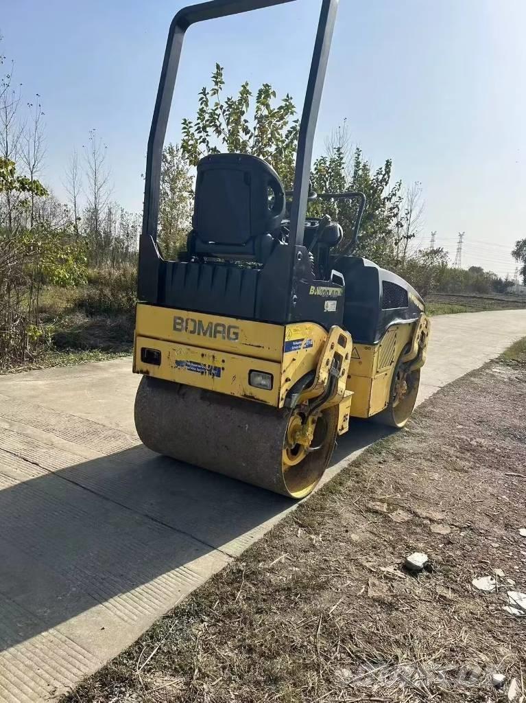Bomag BW 100 AD Valjci sa dvojnim bubnjem