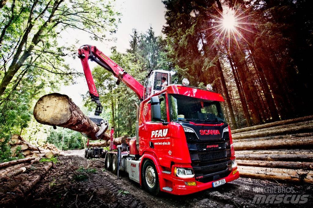 Scania R 590 Kamioni za drva