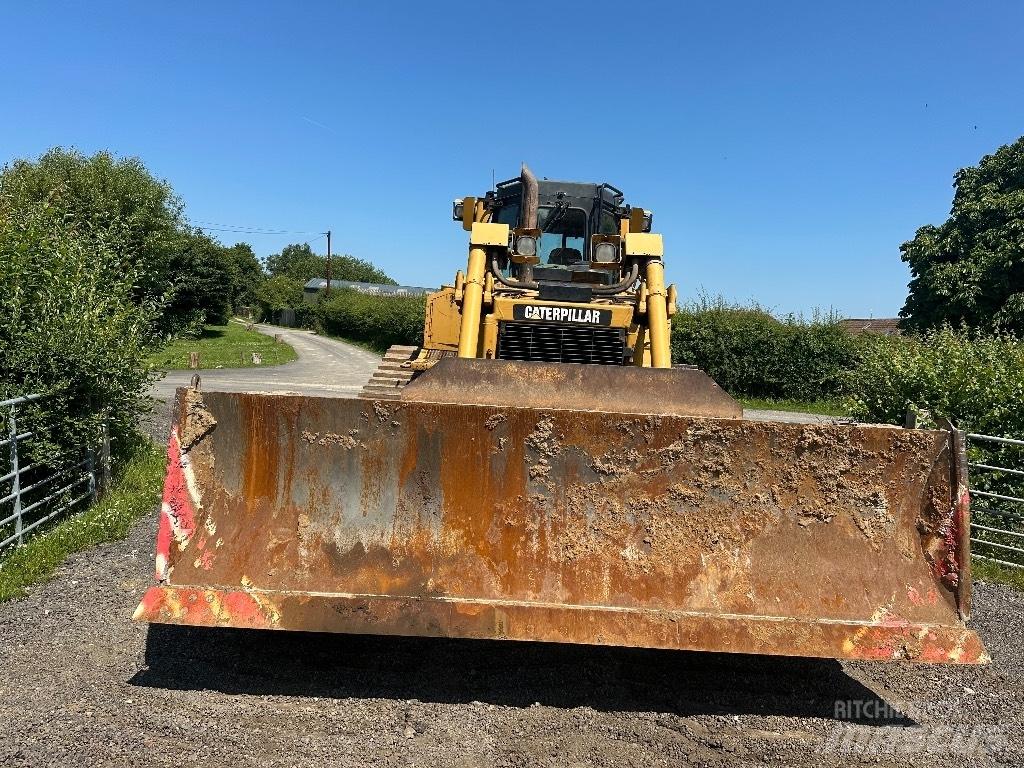 CAT D 6 T LGP Buldožeri gusjeničari