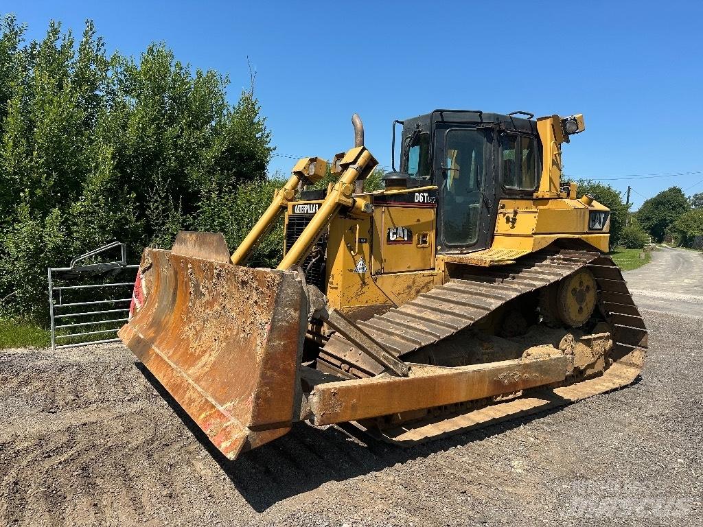 CAT D 6 T LGP Buldožeri gusjeničari