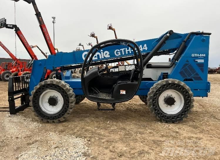 Genie GTH844 Teleskopski viličari