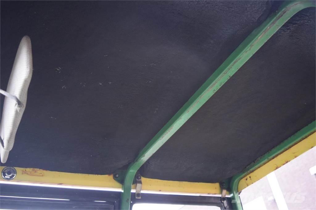 John Deere 1640 Traktori