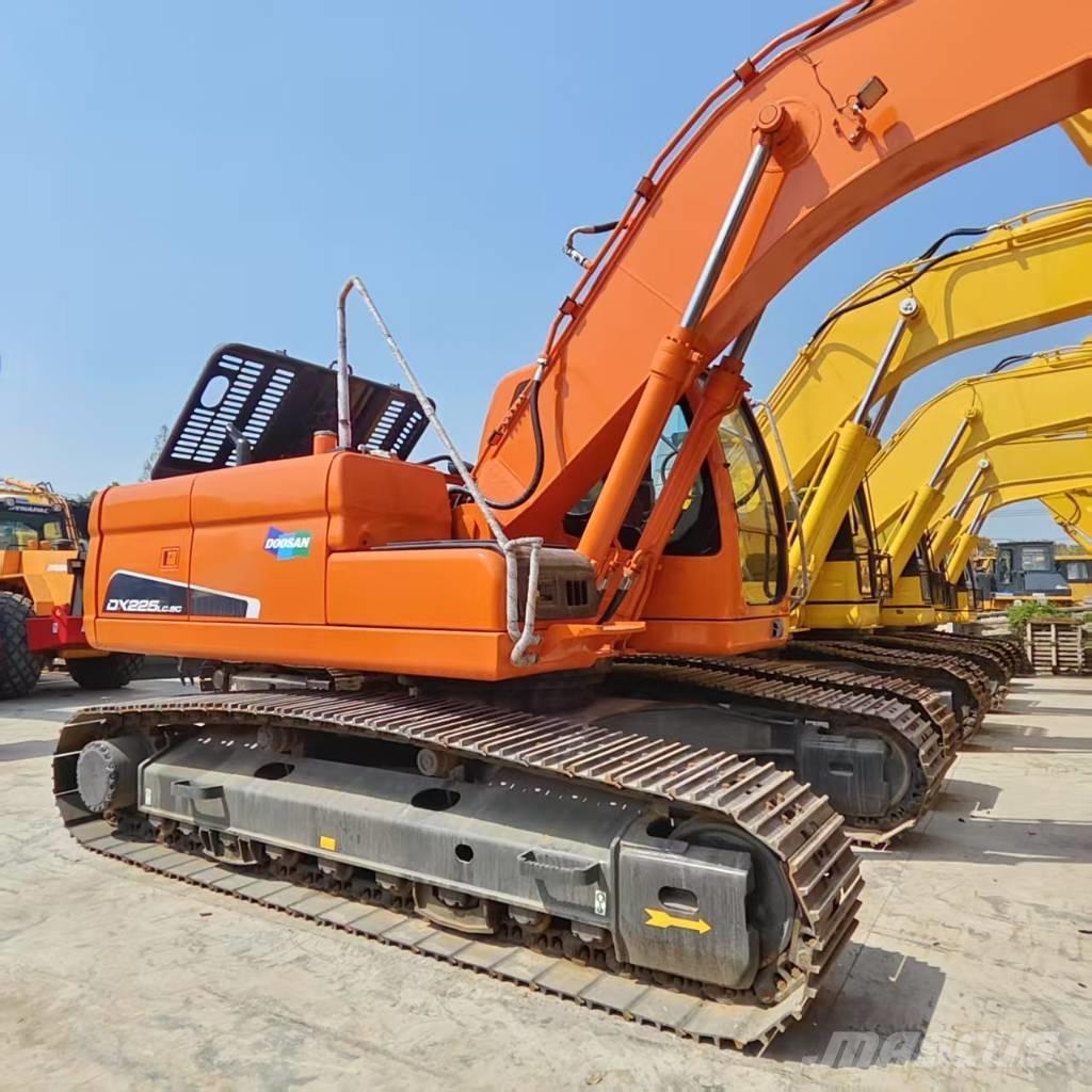 Doosan DX225LC-9C Bageri gusjeničari