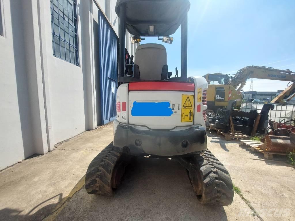 Komatsu PC27R-2 Mini bageri <7t