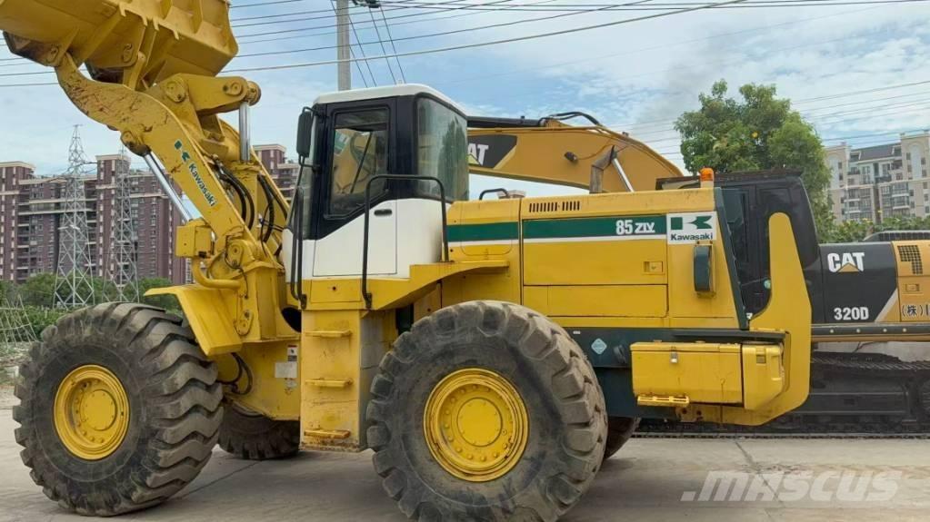 Kawasaki 85 Z Utovarivači na kotačima