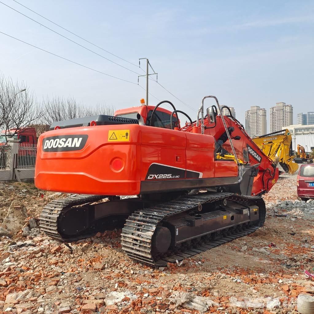 Doosan DX225LC-9C Bageri gusjeničari
