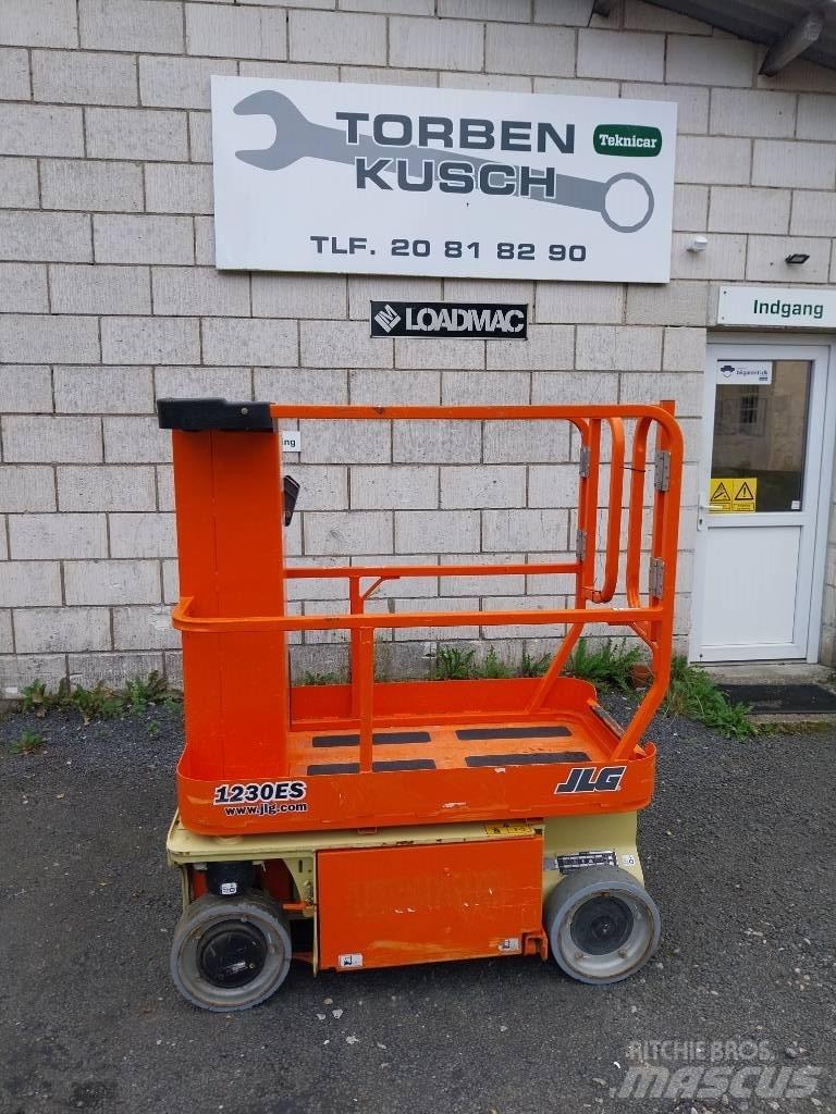 JLG 1230 ES Vertikalne radne podizne platforme