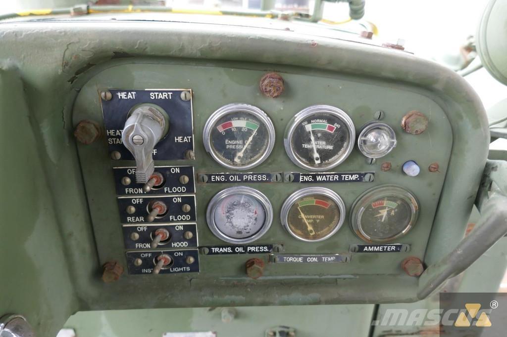 CAT D7F Ex-army Buldožeri gusjeničari