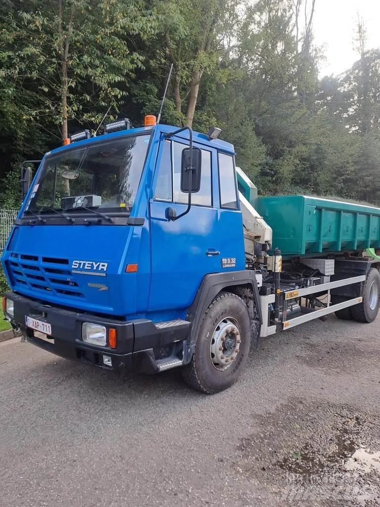 Steyr 19KP Rol kiper kamioni s kukama za dizanje
