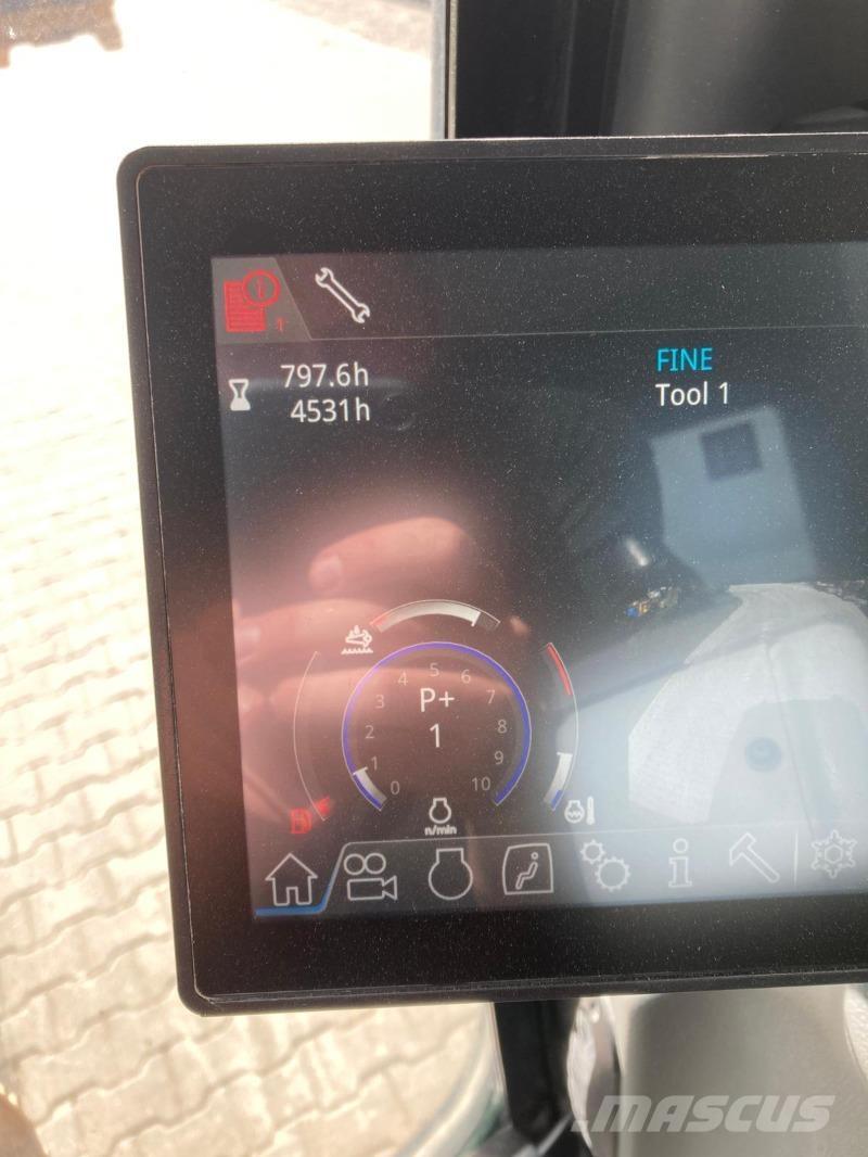 Liebherr R924 Bageri gusjeničari