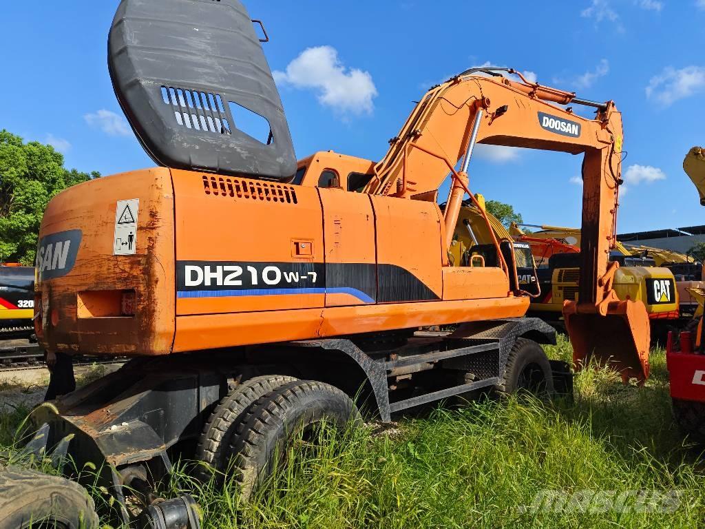 Doosan DH 210 W-7 Bageri na kotačima