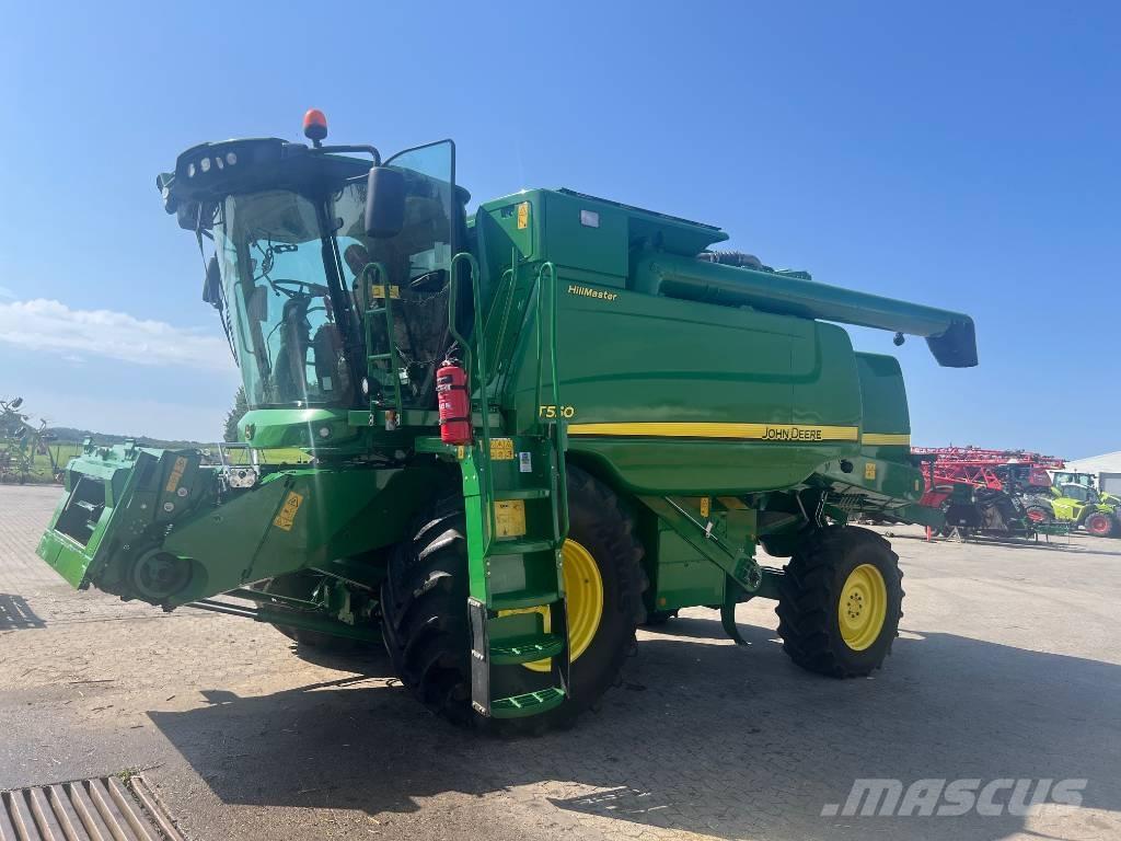 John Deere T 550 Kombajni
