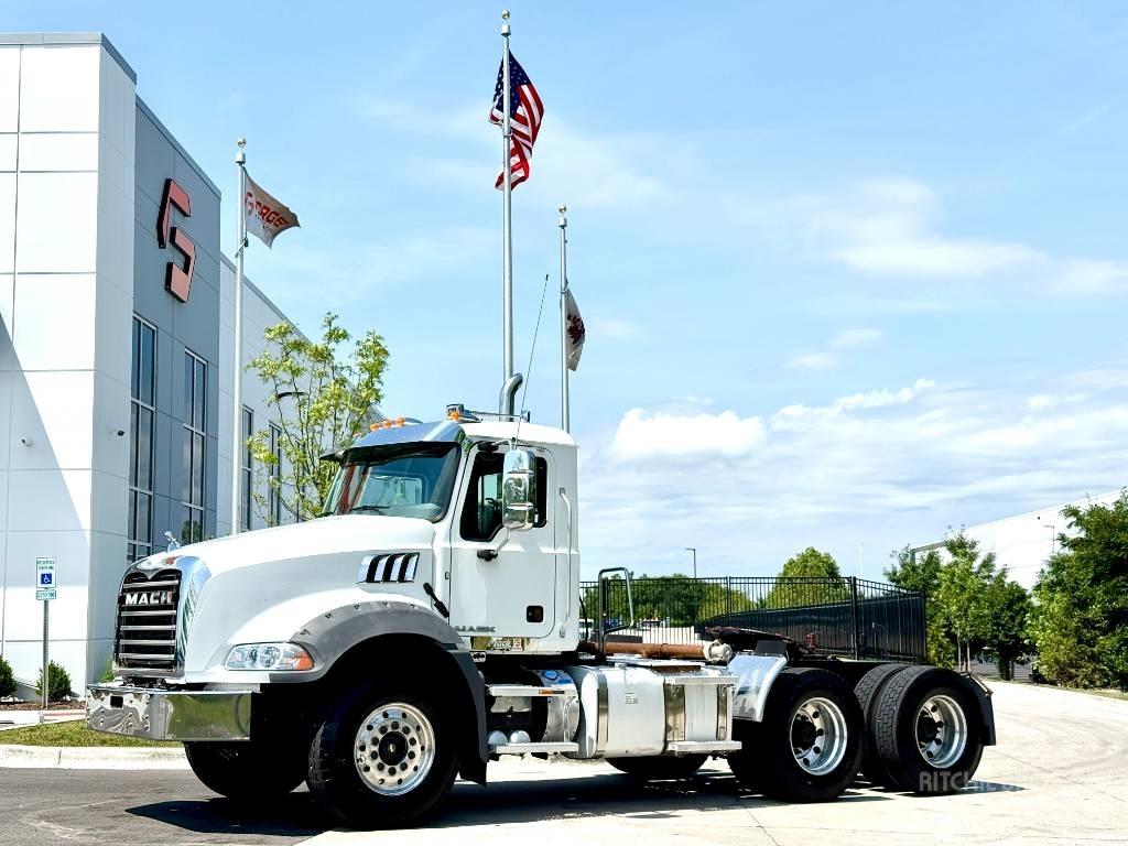 Mack GU 813 Traktorske jedinice