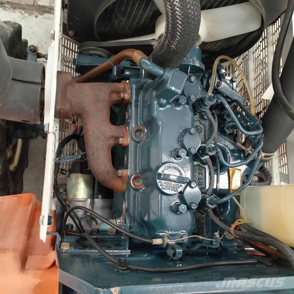 Kubota B 1402 Traktori