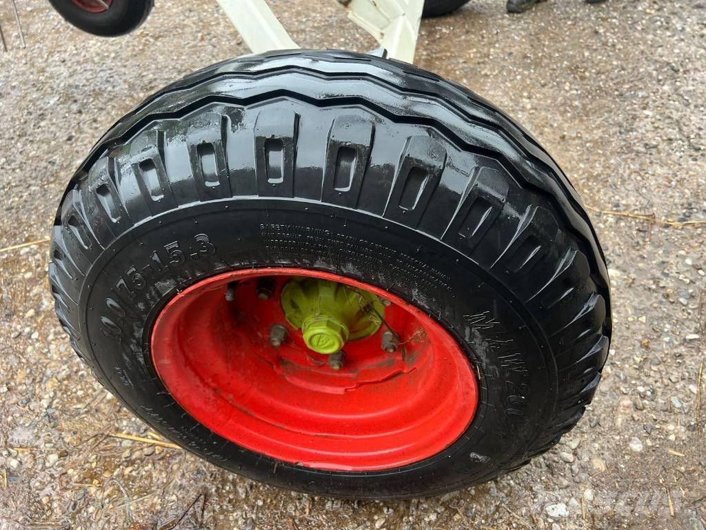 CLAAS Volto 1100 T Okretači i sakupljači sijena