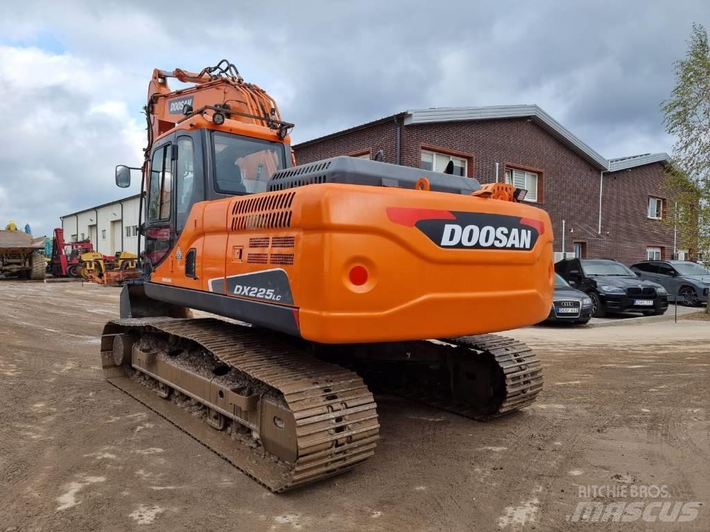 Doosan DX 225 LC-3 Bageri gusjeničari