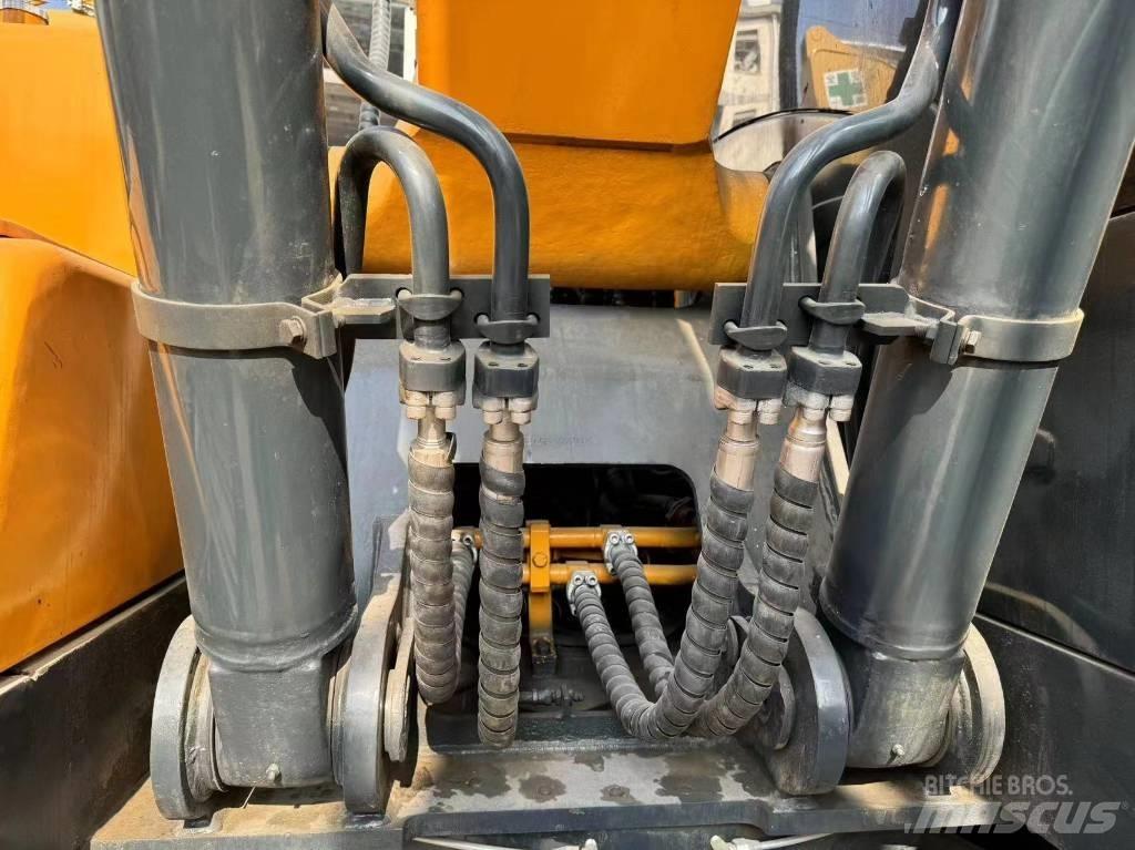 Hyundai R220LC-9S Bageri gusjeničari