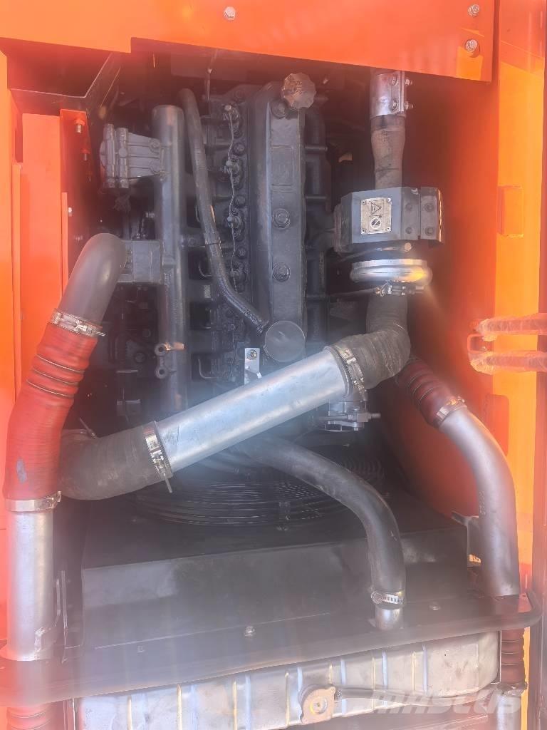 Doosan DX225 Bageri gusjeničari