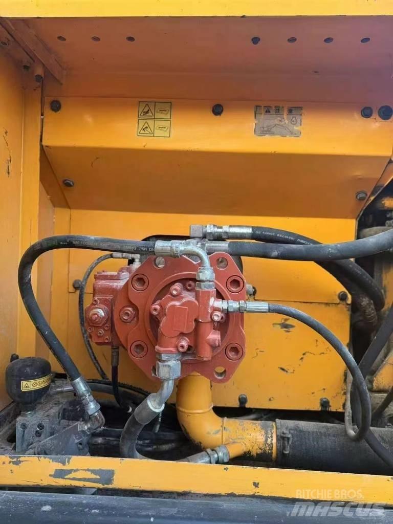 Hyundai Robex 215-7 Bageri gusjeničari