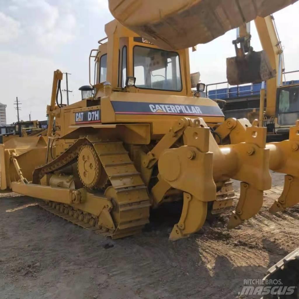 CAT D7H Buldožeri gusjeničari