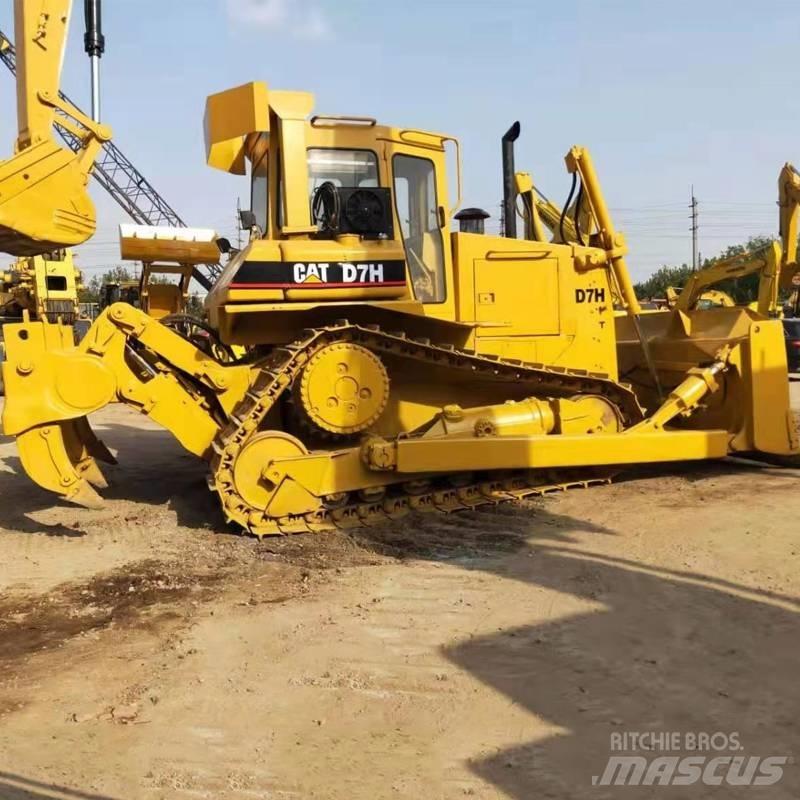 CAT D7H Buldožeri gusjeničari