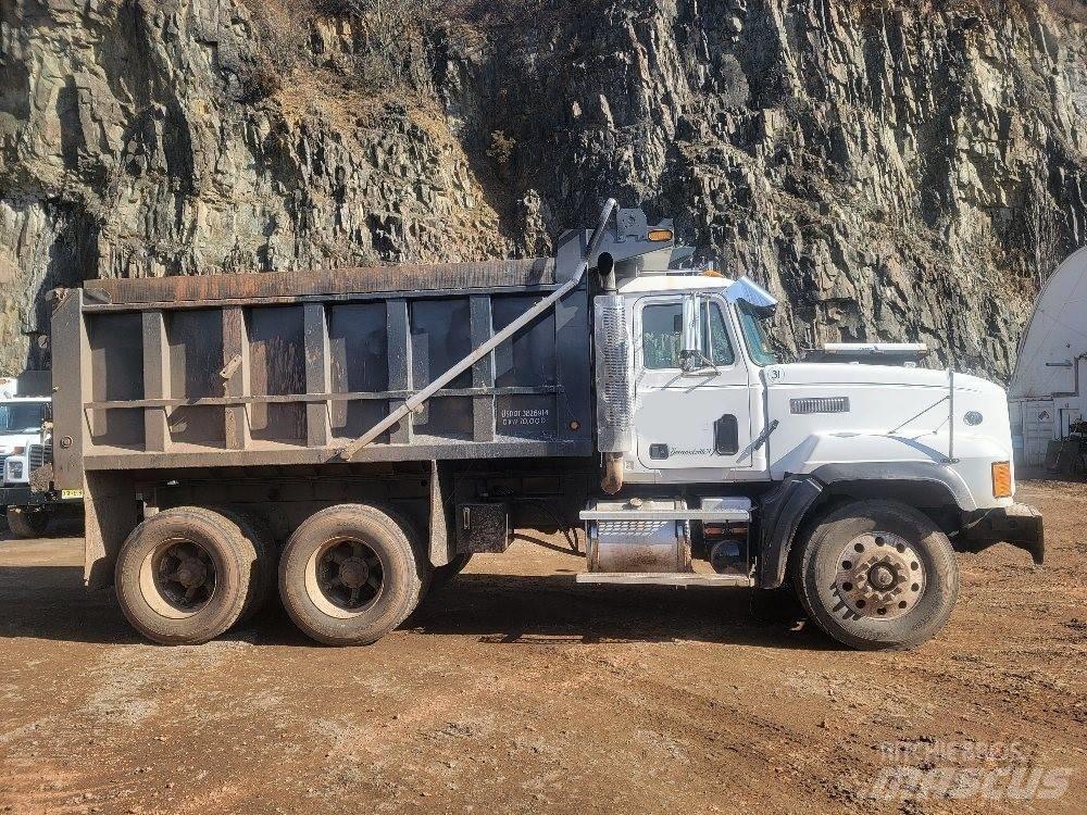 Mack CL 713 Kiper kamioni