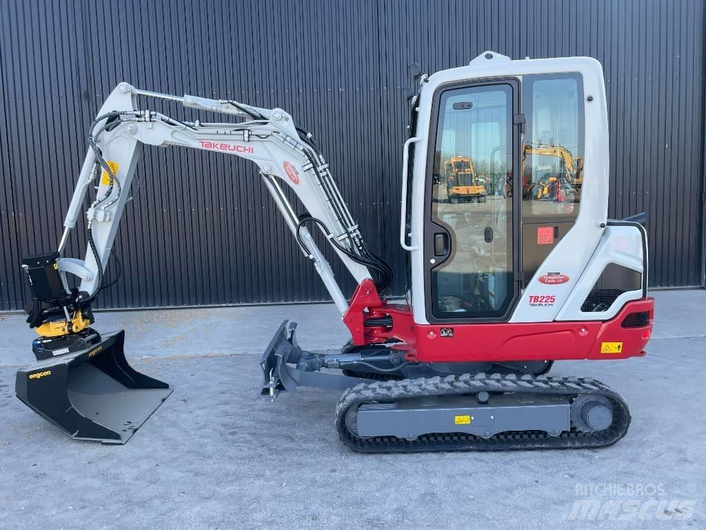 Takeuchi TB 225 Mini bageri <7t