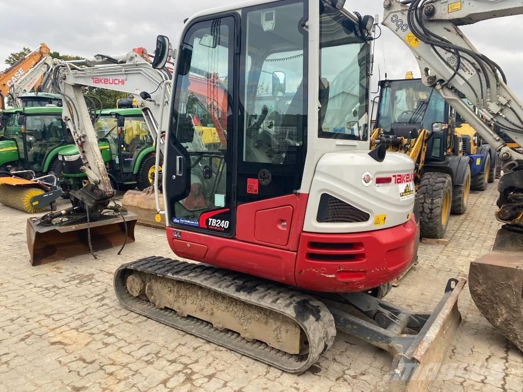 Takeuchi TB 240 Mini bageri <7t