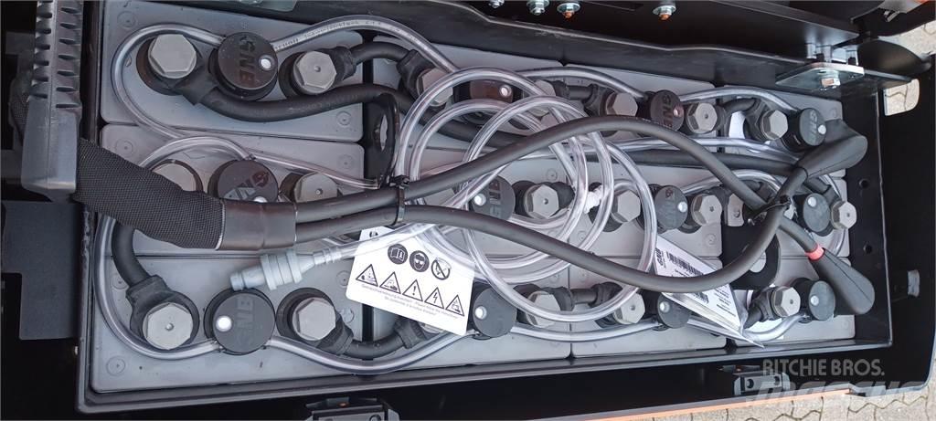 Toyota LPE 250 Nisko podizni električni viličar