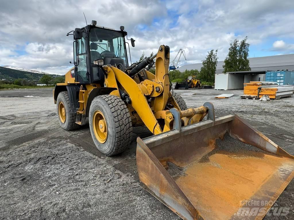 CAT 918 M Utovarivači na kotačima