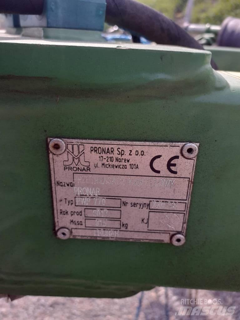 Pronar PWP 770 Okretači i sakupljači sijena