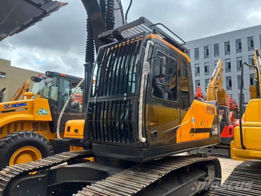 Hyundai HX 220 Bageri gusjeničari