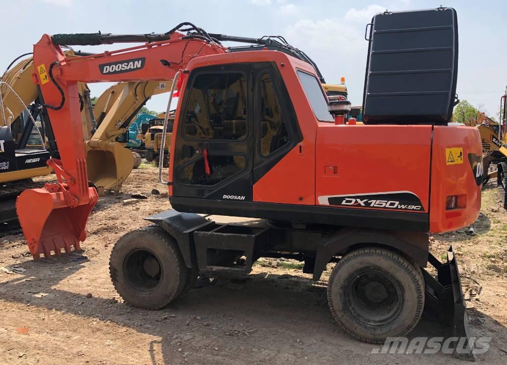 Doosan DX150W Bageri gusjeničari