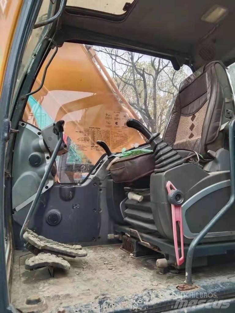 Hyundai R215-9T Bageri na kotačima