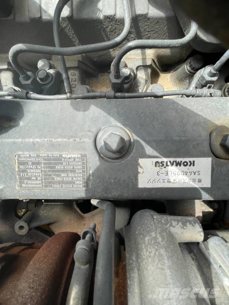 Komatsu PC 130 Bageri gusjeničari