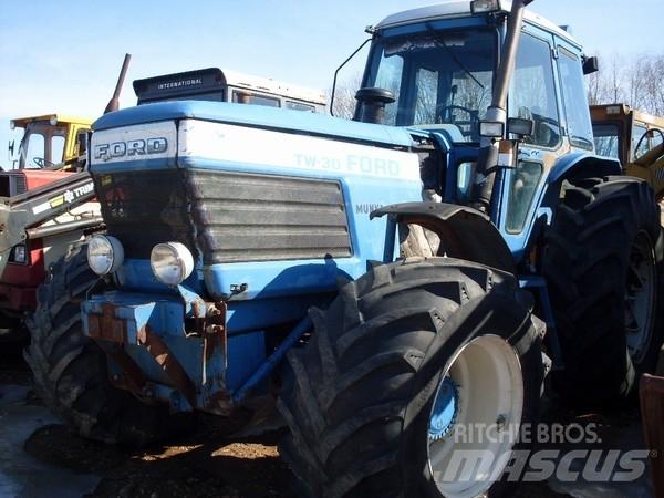 Ford TW 30 Traktori