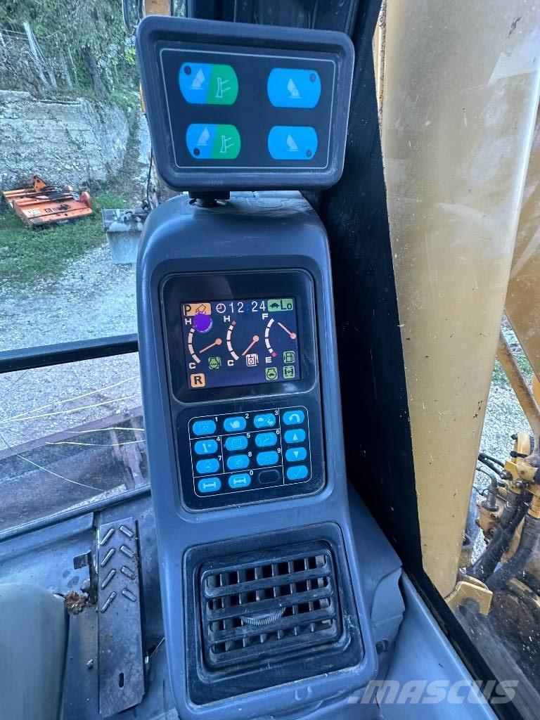 Komatsu PW 160-7E0 Bageri na kotačima