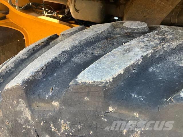 JCB 3 CX Utovarni rovokopači