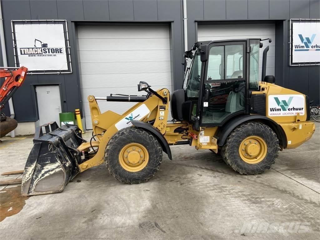 CAT 906M (7164) Višenamjenski utovarivači