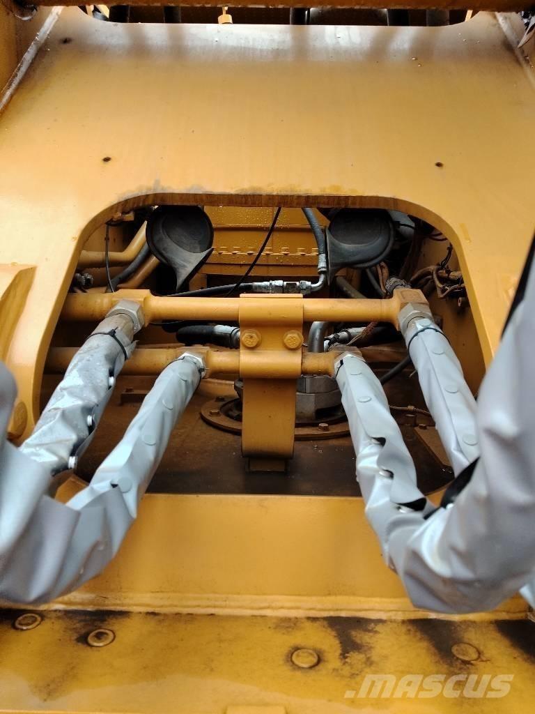 CAT 330GC Bageri gusjeničari